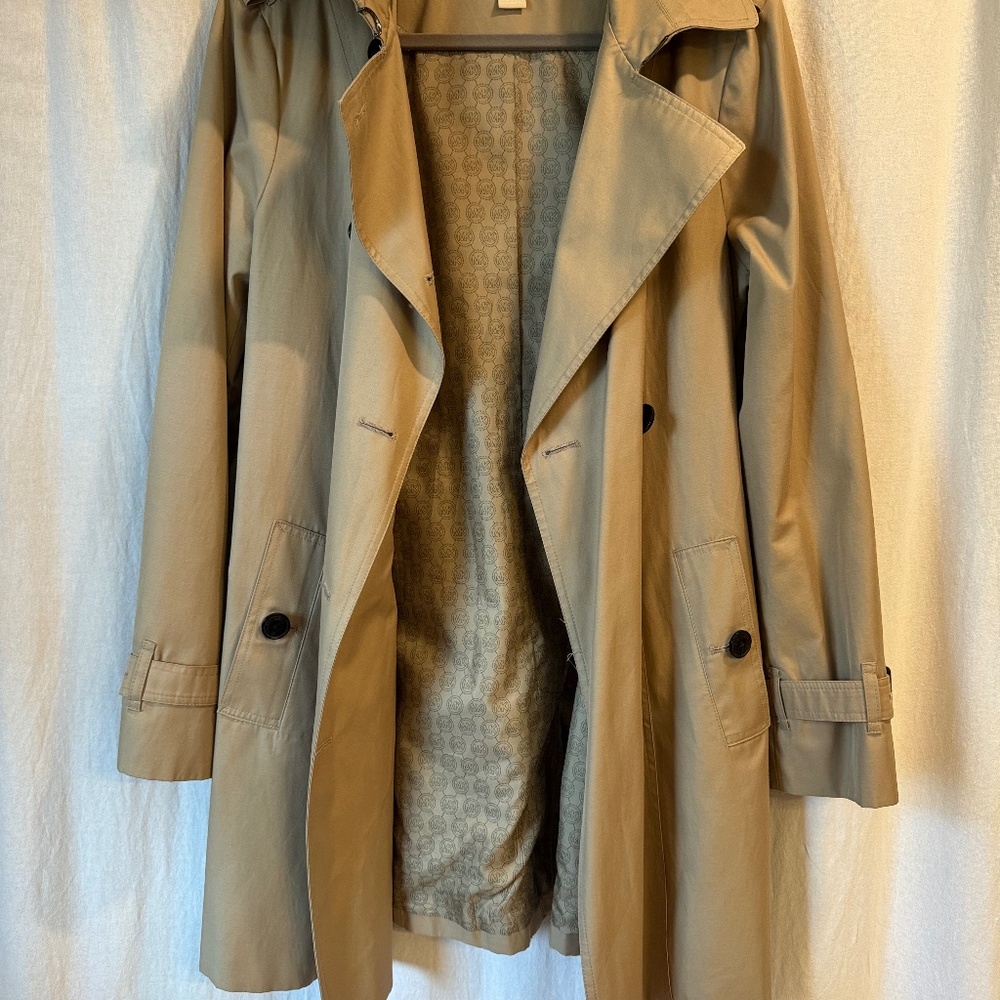Michael Kors beige trench coat large
